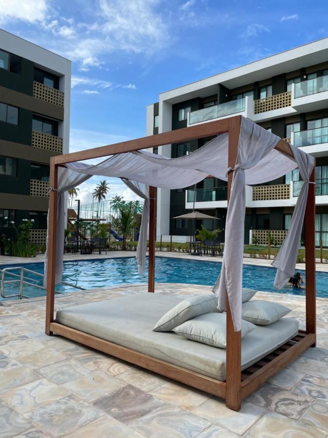 Apartamento Flat Estudio De Luxo - De Muro Alto - Piscinas - Ideal Casais, Familias Com Criancas - Ap Completo - Ar Cond, Wi Fi, Netflix, Estacionamento - 400 Mt Do Mar
