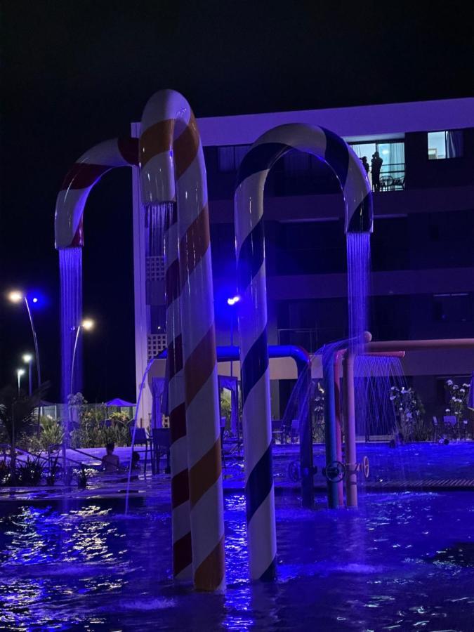 Flat Estudio De Luxo - De Muro Alto - Piscinas - Ideal Casais, Familias Com Criancas - Ap Completo - Ar Cond, Wi Fi, Netflix, Estacionamento - 400 Mt Do Mar Apartamento *