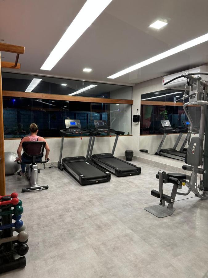 Flat Estudio De Luxo - De Muro Alto - Piscinas - Ideal Casais, Familias Com Criancas - Ap Completo - Ar Cond, Wi Fi, Netflix, Estacionamento - 400 Mt Do Mar