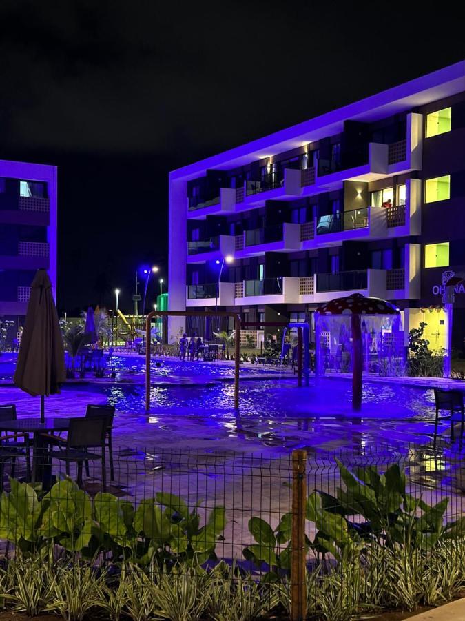 Flat Estudio De Luxo - De Muro Alto - Piscinas - Ideal Casais, Familias Com Criancas - Ap Completo - Ar Cond, Wi Fi, Netflix, Estacionamento - 400 Mt Do Mar